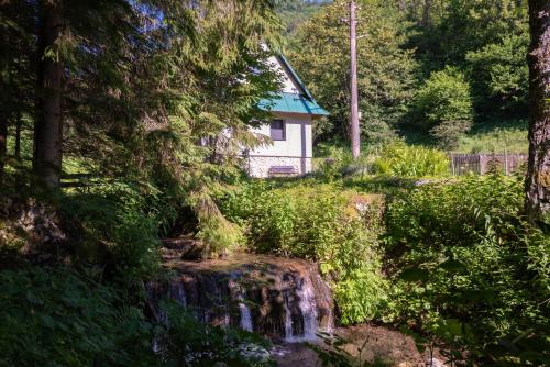 Apartmanica Mountain cottage Rybie 480, Staré Hory, Low Tatras (Apartmanica Mountain cottage Rybie 480, Stare Hory, Low Tatras) in Valentova