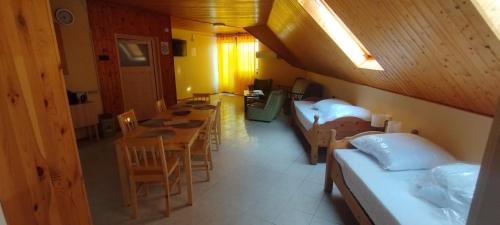 Alice Apartman in Kiskore