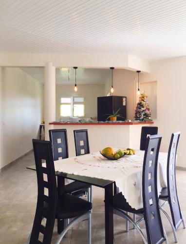 Instalações, Appartement spacieux avec vue montagne à Le Marin, 82 m². (Appartement spacieux avec vue montagne a Le Marin, 82 m².) in Riviere-Pilote