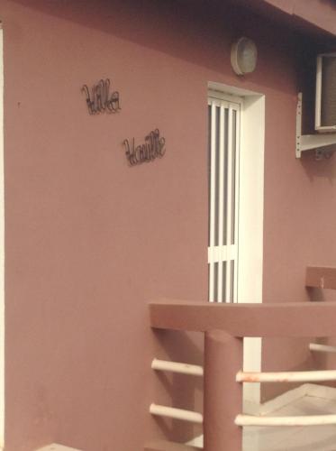 Bejárat, Bright apartment with sea view and garden in Ouoran, 100 m² in Ouoran