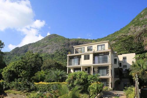 Charming studio in Moka 40 m2 with mountain view terrace
