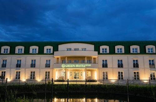 . Green Hotel