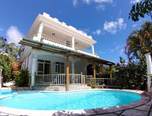 Spacious Apartment in Pamplemousses with Private Pool, Pamplemousses