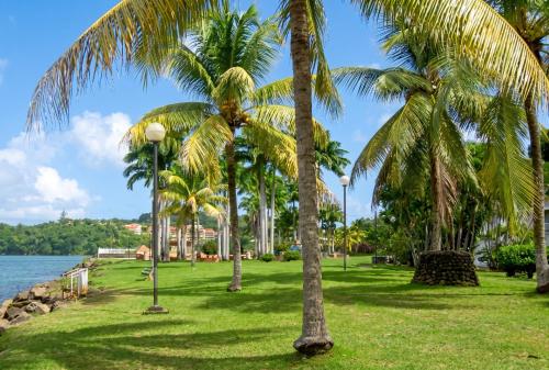 Appartement face à la mer à La Trinité - 70 m² - Terrasse - image 3