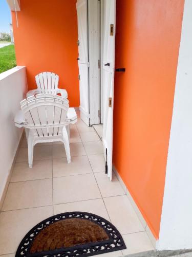 ระเบียง/ชานเรือน, Studio tout confort à Sainte-Anne - 39 m² - Vue sur jardin (Studio tout confort a Sainte-Anne - 39 m² - Vue sur jardin) in เบราร์ด