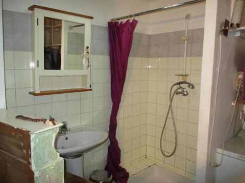Shower, Appartement confortable au cœur de Nice, 81 m², Parking near Mt Boron
