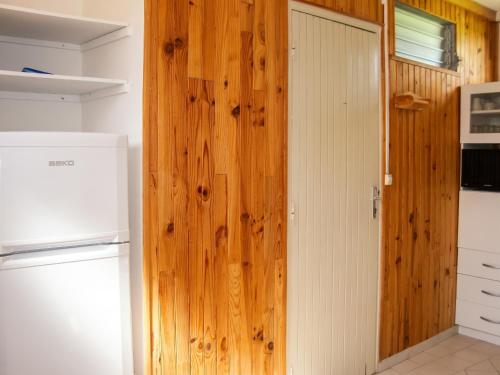 virtuve, Appartement de charme à Port-Louis, 35 m², jardin privé (Appartement de charme a Port-Louis, 35 m², jardin prive) in Port-Louis