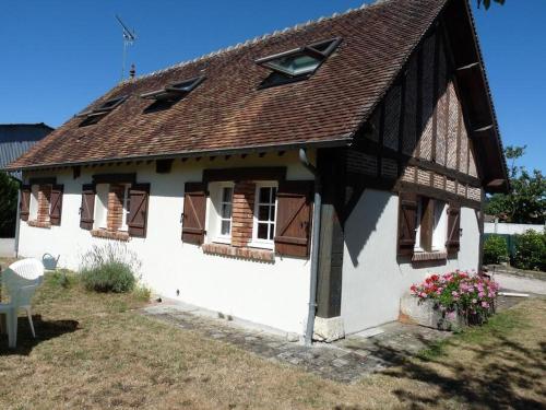 Maison accueillante à Salbris avec jardin clos et terrasse. gîte à louer Salbris