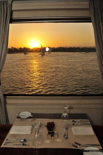 M/Y Alexander The Great Nile Cruise - 4 Nights Every Monday From Luxor - 3 Nights Every Friday from Aswan