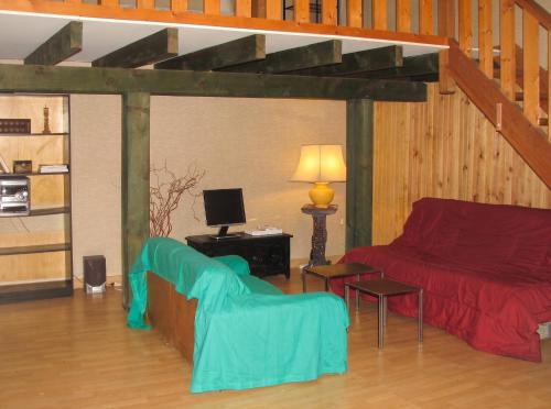 Studio confortable près de Beaumont-du-Périgord, 60 m², cheminée