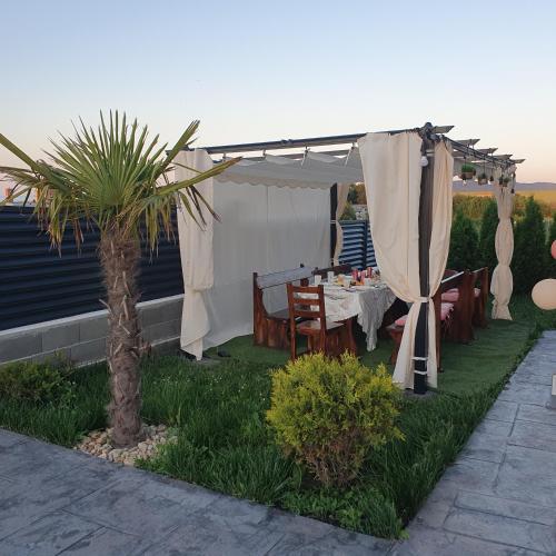 Apartments with sea view in Kraymorie