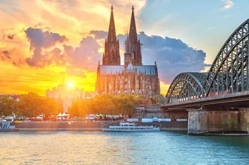 SunSet - Ruhig & Zentral - Komfort Apartment Nähe Altstadt & DOM in Köln, Deutschland