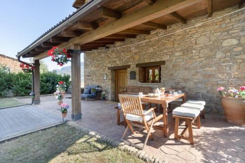 Casa Montenegro Las Colladas in Foradada del Toscar