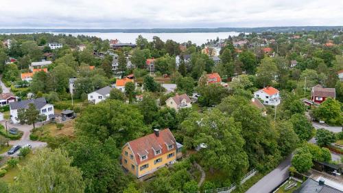 Historic Villa in Saltsjobaden 20 min from Stockholm City in 솔트조바덴