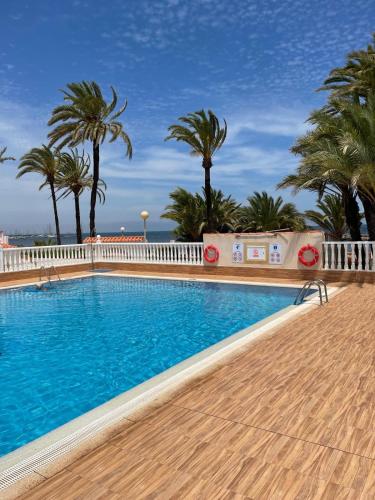 VILLA MARE - 2 beds with balcony, patio and pool and direct park access in Los Urrutias