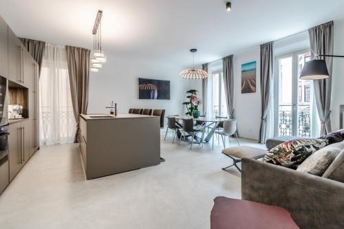 Rizzoli Luxury Towers View Apartment