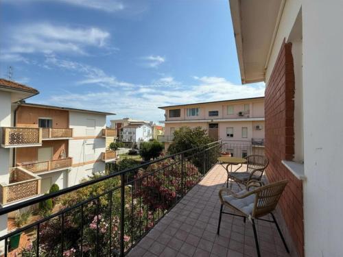 M471 Marcelli, trilocale con balcone a 200 mdalla spiaggia