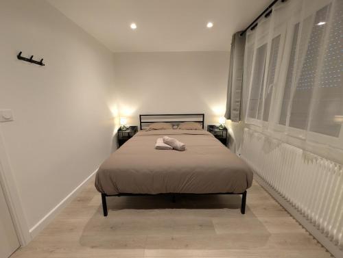 Chambre Queen, Salle de Bain Privative, Tok-Tok - Location saisonnière - Ronchin