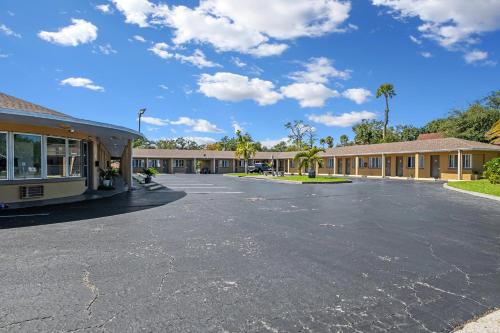 Lumina Motel in Daytona Beach City Center