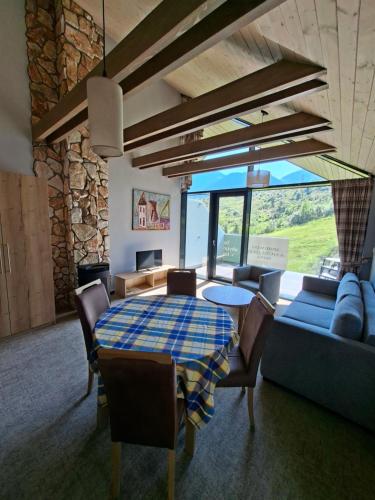 Apartmány a Štúdiá Lúčky Jasná (Apartmany a Studia Lucky Jasna) in ديمانوفسكا دولينا