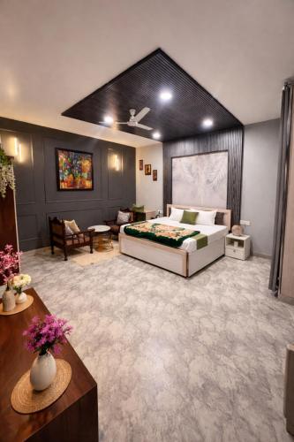 3 BHK Villa with Penthouse - image 5