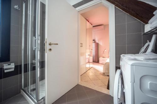 Venier Apartment - image 13