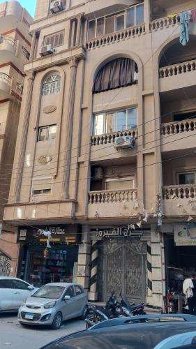 Comfortable in Senoures