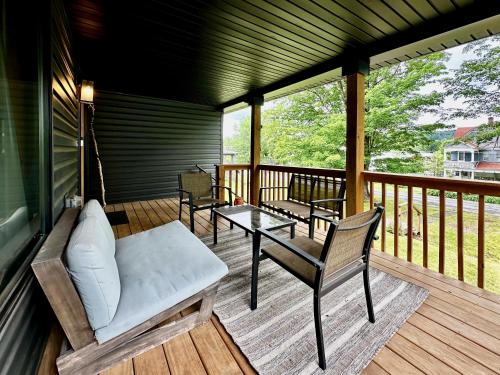 Blackbird Manor Walking Distance to Main St in Rosko (NY)