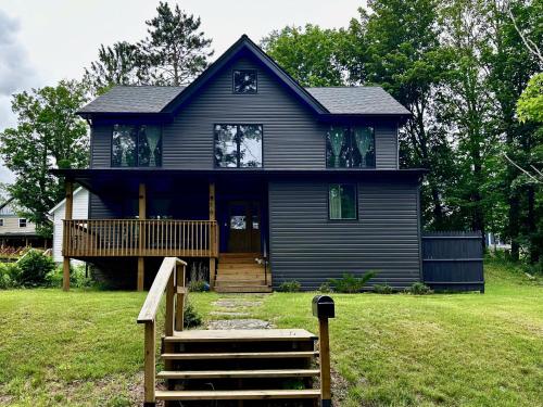 Blackbird Manor Walking Distance to Main St in Rosko (NY)