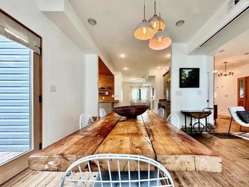 Blackbird Manor Walking Distance to Main St in Rosko (NY)
