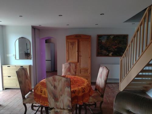 Gîte des Deux Cerfs (Gite des Deux Cerfs) in Bierry-les-Belles-Fontaines