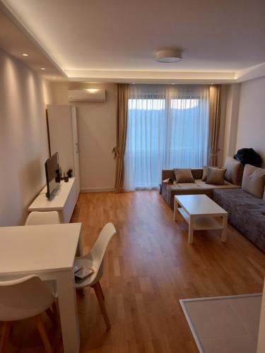 Apartmani Anjuska 1 - Location saisonnière - Tološi