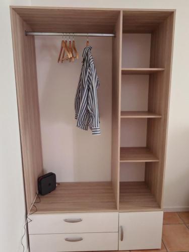 Studio 35m2 rénové et tout équipé cœur de ville Béziers