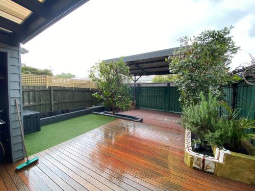 Renovated 3 Bedroom Family Home in Richmond - image 2