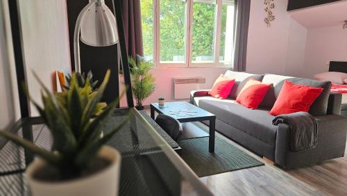 La Liberté Studio - Air conditioning for 4 people - Location saisonnière - Châteauneuf-sur-Loire