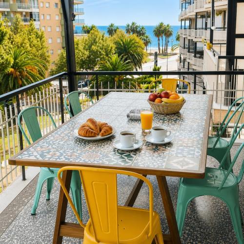 Spacious and Comfortable apartment with sea view