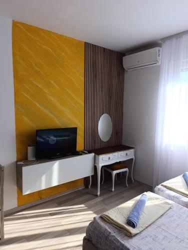 City Hotel
