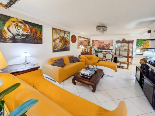 Apt near Monaco center, Rickeys