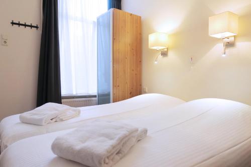 Hotel Carillon - image 2