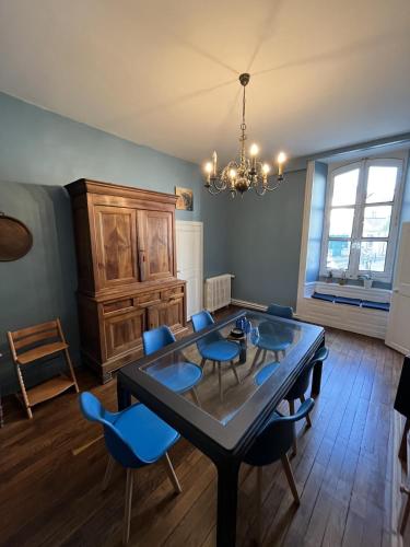 The house with blue shutters - Location, gîte - Laval