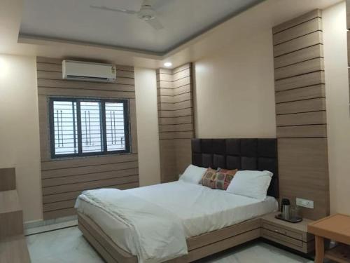 Hotel lakshmi in Godda