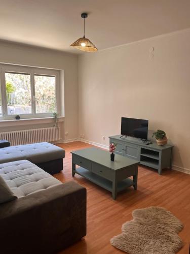 Modern 2 Bedroom Apartment, 4 People, Tram 2 min - Location saisonnière - Illkirch-Graffenstaden
