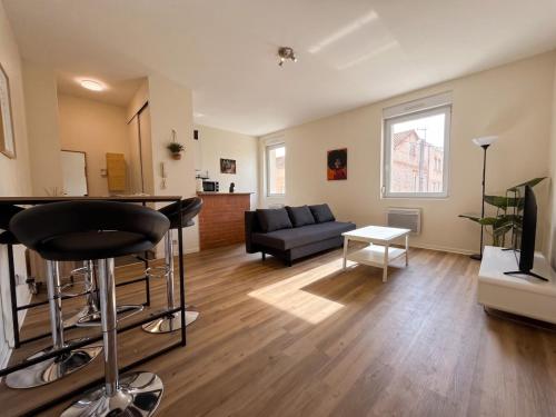 Le Dévi 2, Central, Cozy, Free street parking