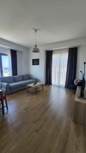 Luxury Sea View 2BR Apartment Modern Pool