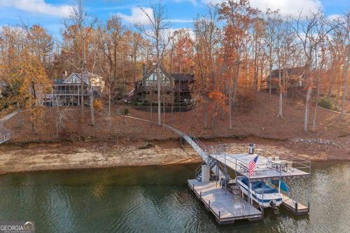 Apkārtne, Chapman Cottage -Lakefront, Deep Water Dock-Party Deck, Paddleboard, Grills, Game Room, Pool table,  in Westminster (SC)
