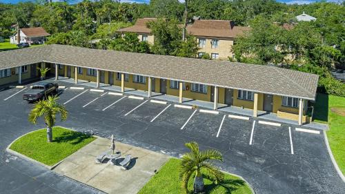 Lumina Motel in Daytona Beach City Center