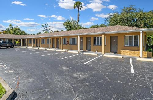 Lumina Motel in Daytona Beach City Center