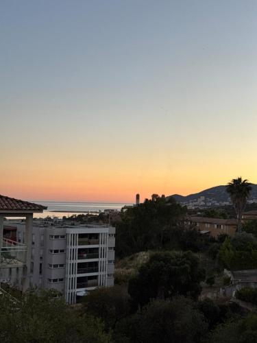 Appartement avec Vue Mer Idéalement Situé