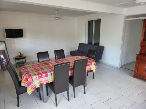 Location saisonnière Grands Fonds Moule (Location saisonniere Grands Fonds Moule) in เลอ มูล์