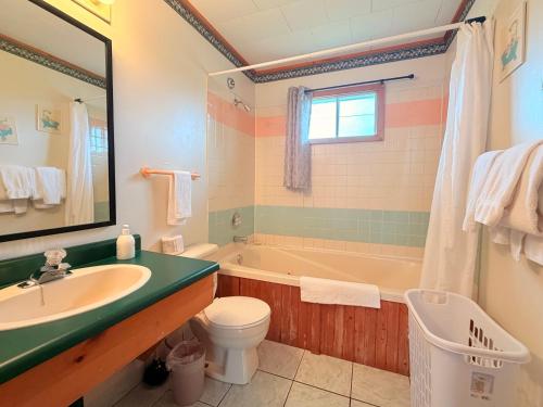 2 bedrooms, 4 beds